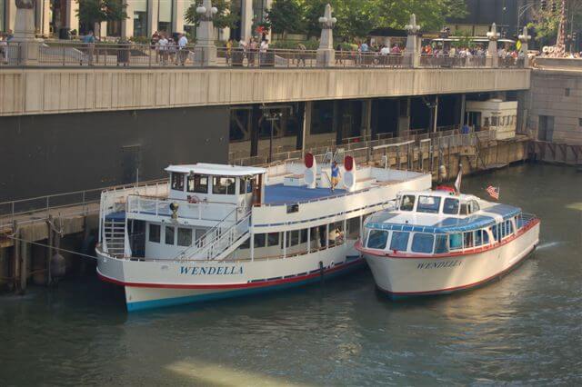 parking for wendella boat tour